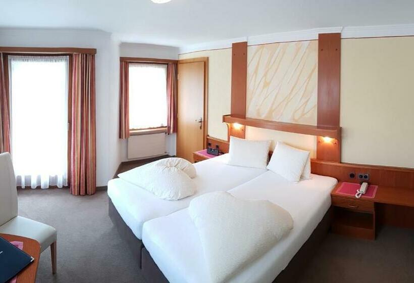 اتاق استاندارد با بالکن, Soliva Hotel & Apartments