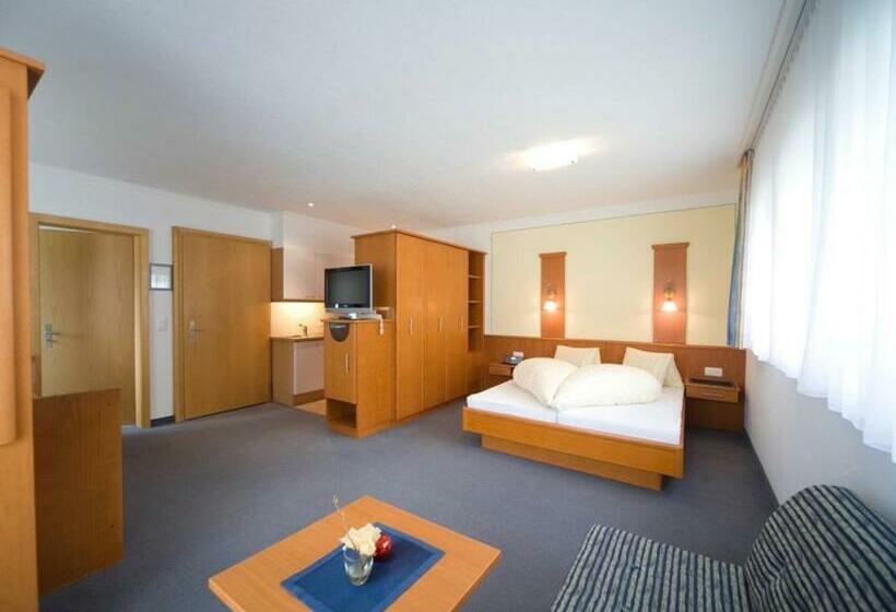 استودیو استاندارد با بالکن, Soliva Hotel & Apartments