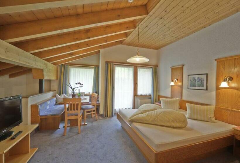 Студио Стандарт с Балконом, Soliva Hotel & Apartments