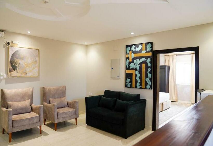 شقة غرفة واحدة مزودة بتراس, عنوانك للشقق المخدومة