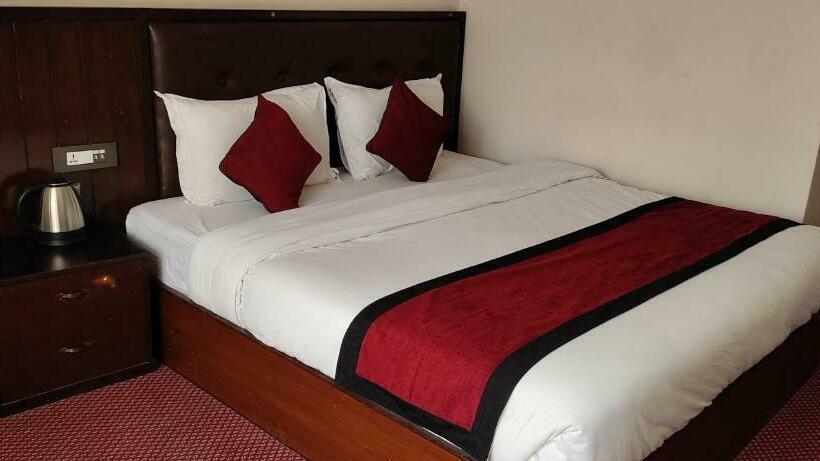 اتاق استاندارد یک نفره, De Universal