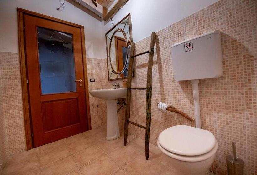 标准三人间, 202   Camera Mansardata Tra Le Cinque Terre E Portofino   Residence Cherry House