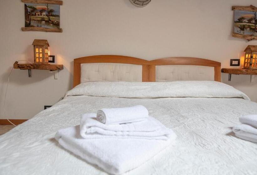 غرفة قياسية ثلاثية, 202   Camera Mansardata Tra Le Cinque Terre E Portofino   Residence Cherry House