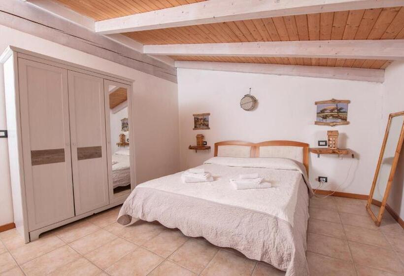 غرفة قياسية ثلاثية, 202   Camera Mansardata Tra Le Cinque Terre E Portofino   Residence Cherry House