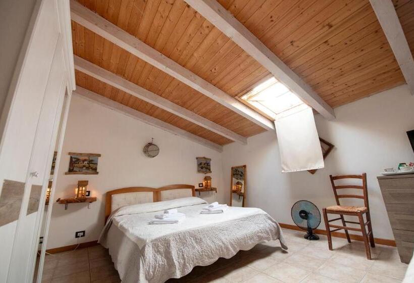 Номер Стандарт Трехместный, 202   Camera Mansardata Tra Le Cinque Terre E Portofino   Residence Cherry House