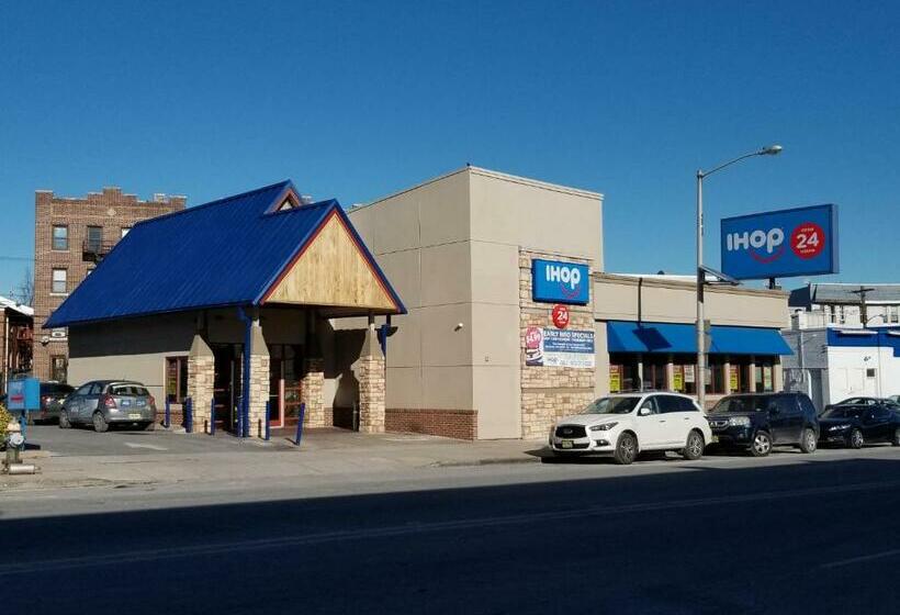 带共用浴室的标准房间, 500 Estates Llc