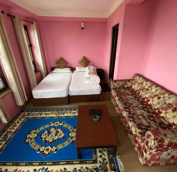 اتاق اکونومی, The Nest Guest House