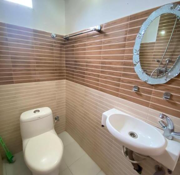 اتاق اکونومی, The Nest Guest House