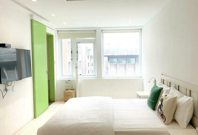 اتاق استاندارد, 4plus Hostel
