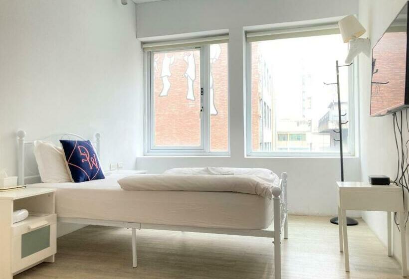 اتاق استاندارد یک نفره, 4plus Hostel