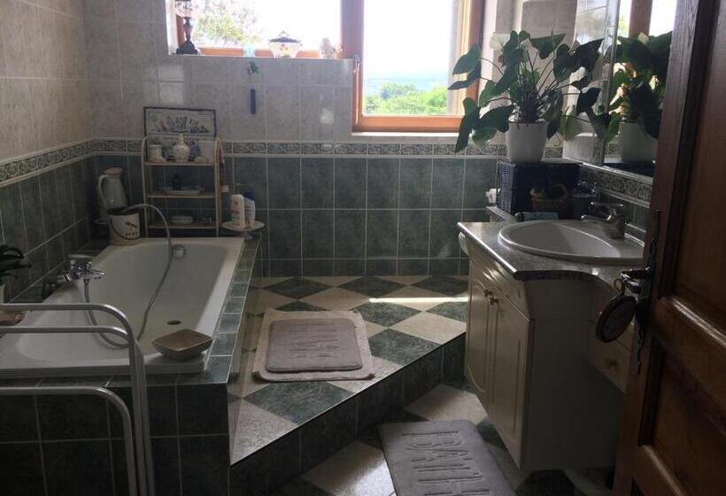 Номер Стандарт Вид на Сад, La Maison D Ivona