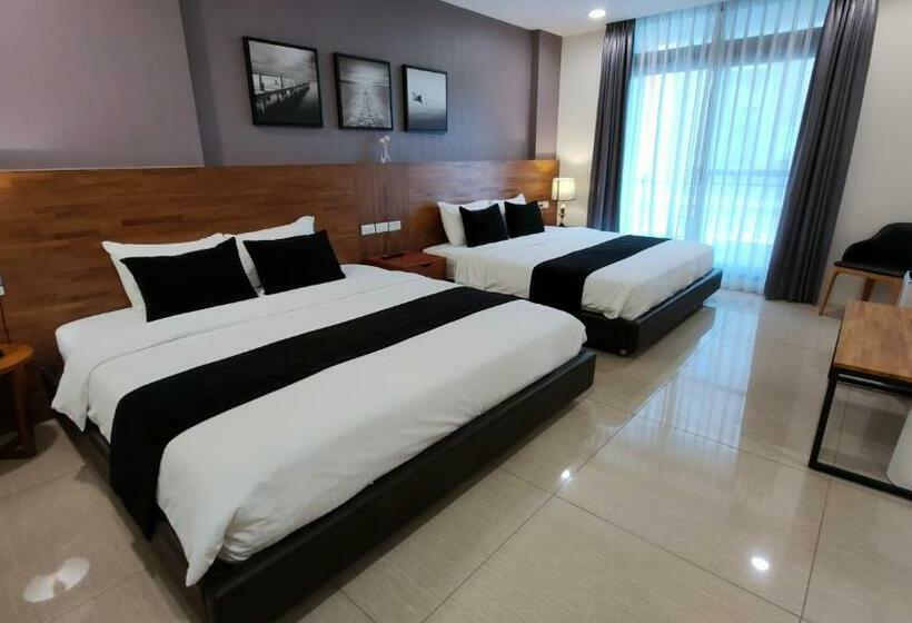 اتاق استاندارد چهارنفره با بالکن, 川岸空中villa