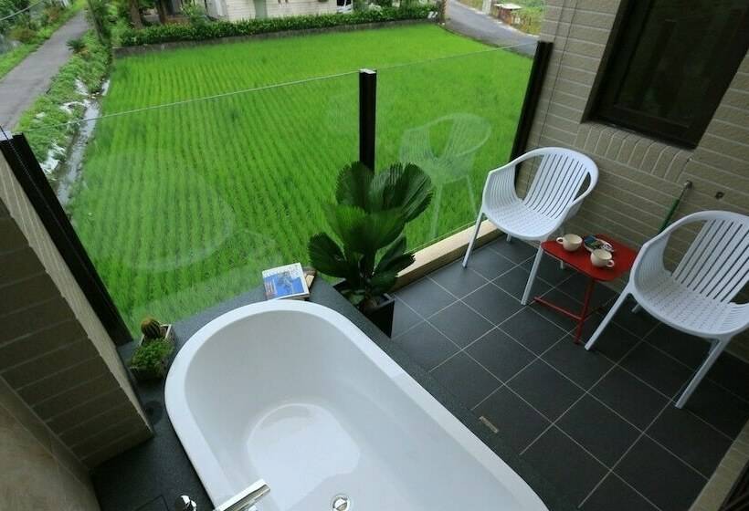 اتاق لوکس, 川岸空中villa