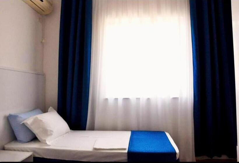 غرفة كلاسيكية ثلاثية, Tirana Central Guesthouse