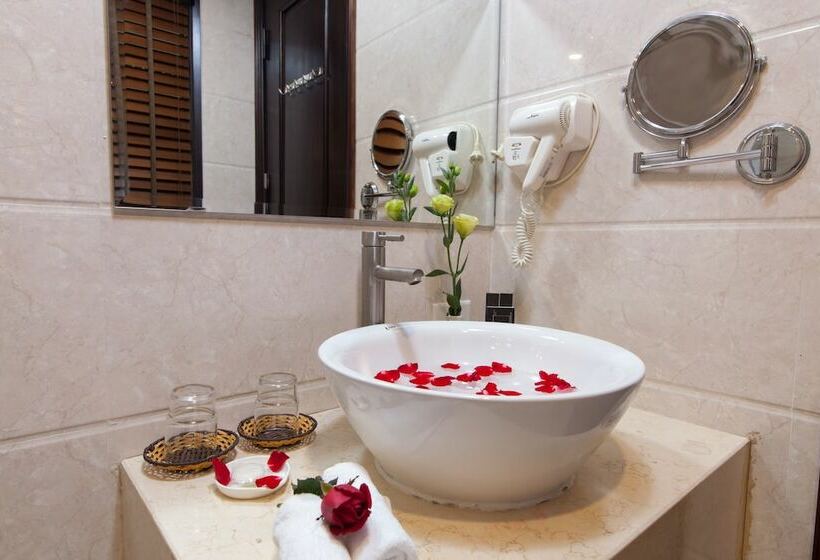 اتاق سوپریور, Le Grand Hanoi   The Classic