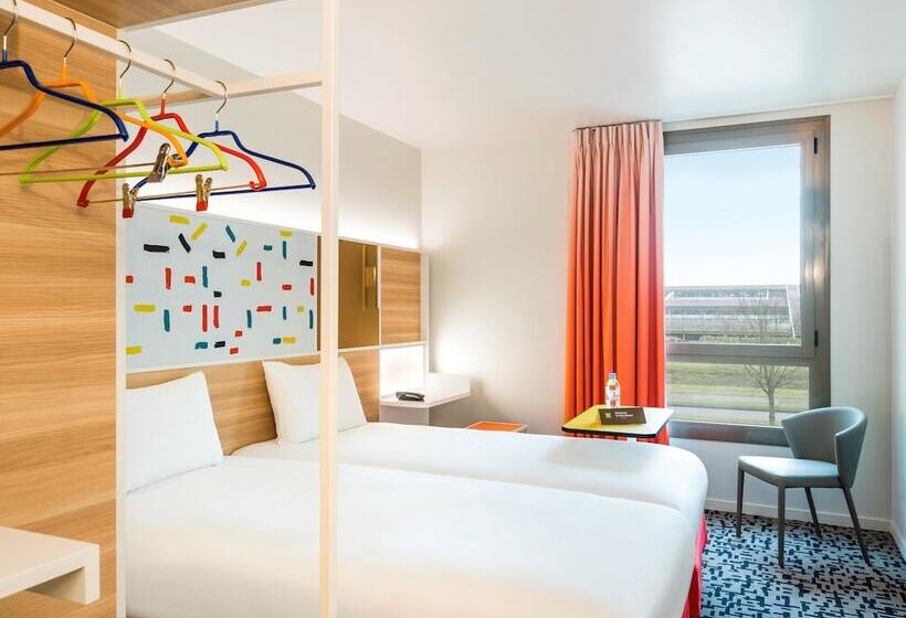 Номер Стандарт, Ibis Styles Guyancourt Versailles