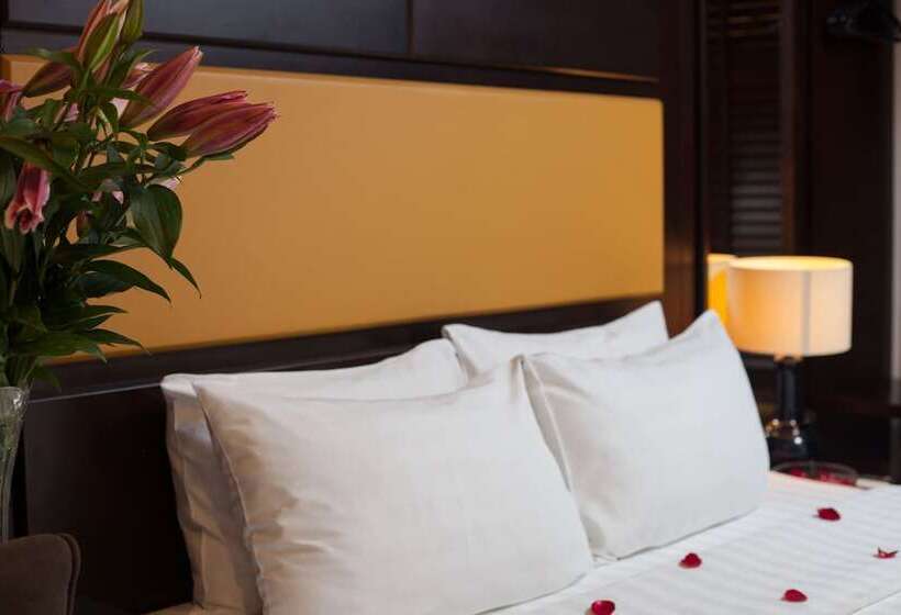 اتاق لوکس با چشم‌انداز باغ, Le Grand Hanoi   The Classic