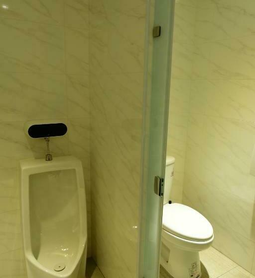 اتاق استاندارد با سرویس بهداشتی مشترک, Lütel Hotel Xpark Gloria Outlets Shin Kong Cinemas