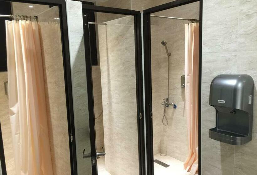 اتاق استاندارد با سرویس بهداشتی مشترک, Lütel Hotel Xpark Gloria Outlets Shin Kong Cinemas