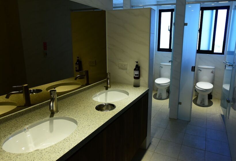 اتاق استاندارد با سرویس بهداشتی مشترک, Lütel Hotel Xpark Gloria Outlets Shin Kong Cinemas