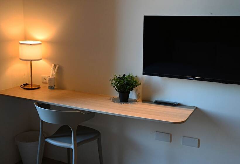 اتاق استاندارد با سرویس بهداشتی مشترک, Lütel Hotel Xpark Gloria Outlets Shin Kong Cinemas