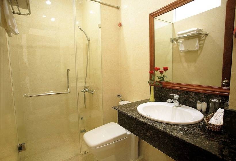 Standard Quadruple Room, Ngoc Trai Vang