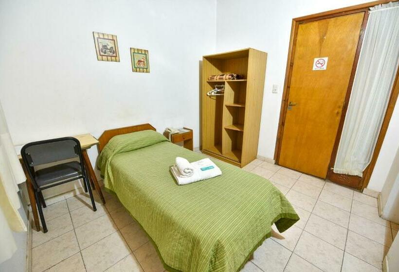 Номер Стандарт Индивидуальный, Simón