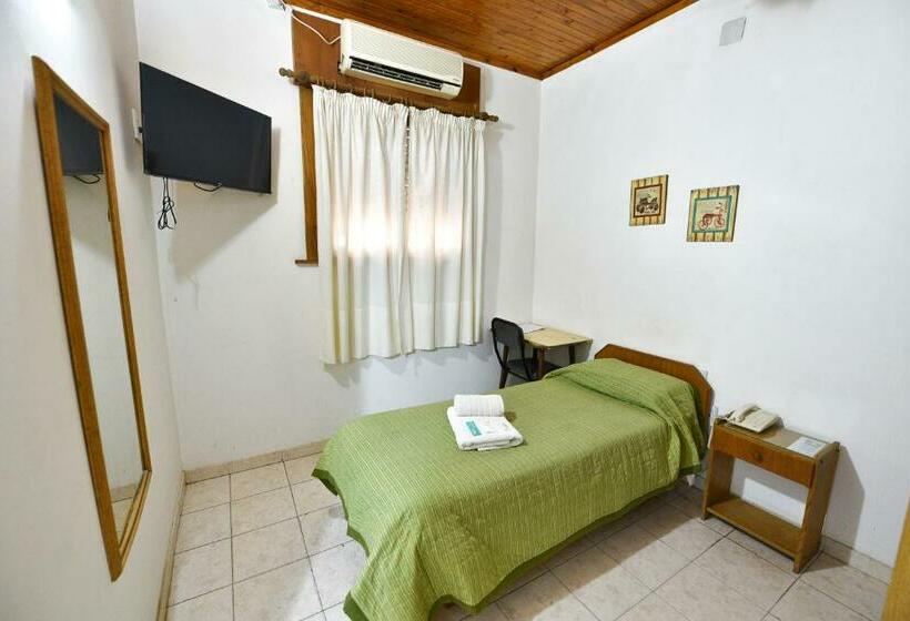 Номер Стандарт Индивидуальный, Simón