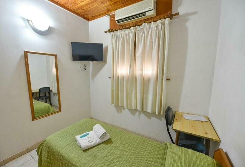 Номер Стандарт Индивидуальный, Simón