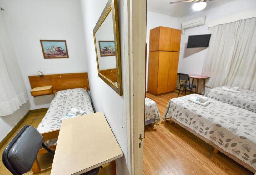 Четырехместный Номер Стандарт, Simón