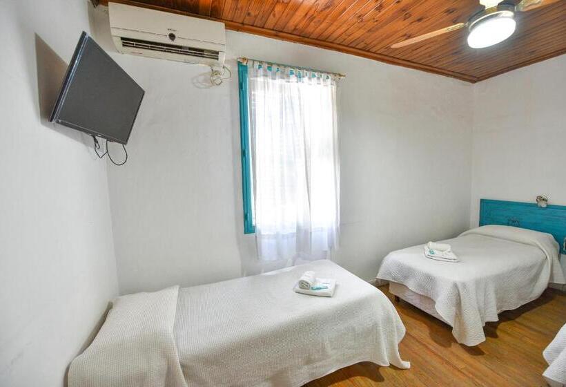 Трехместный Номер Классика, Simón