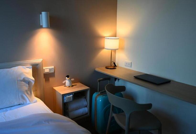 اتاق استاندارد با سرویس بهداشتی مشترک, Lütel Hotel Xpark Gloria Outlets Shin Kong Cinemas