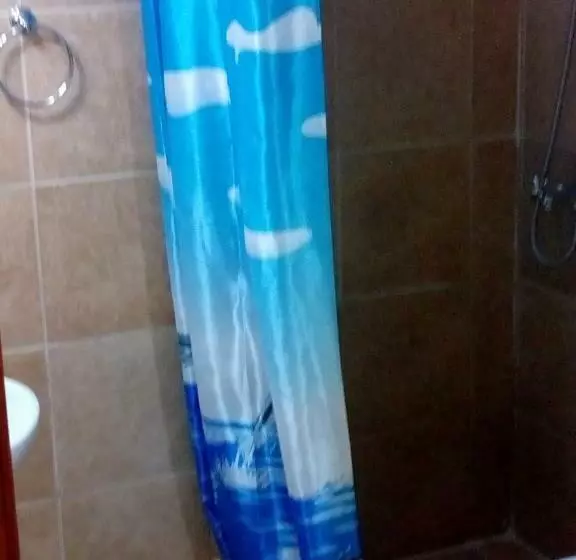 ルームシェアのワンベッド, Milenarios Hostel
