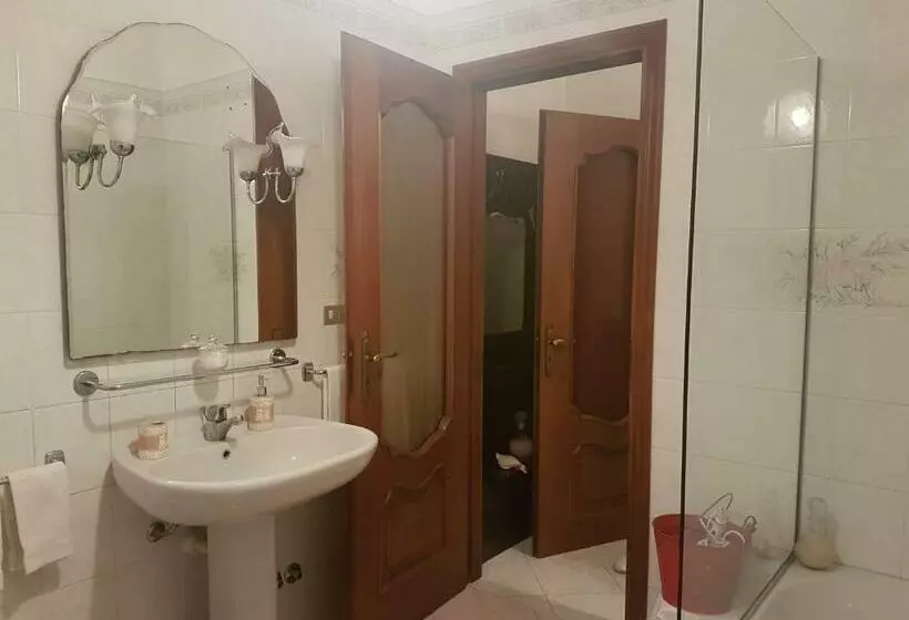 اتاق استاندارد با چشم‌انداز باغ, B&b La Crota