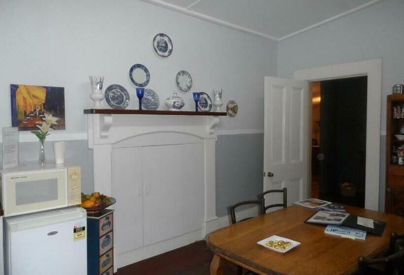 سوییت, Weelaway On Gregory