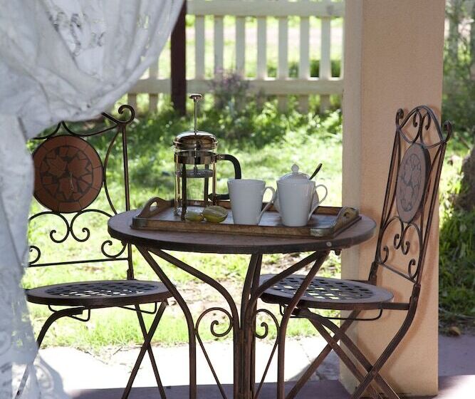 سوئیت پریمیوم, Weelaway On Gregory