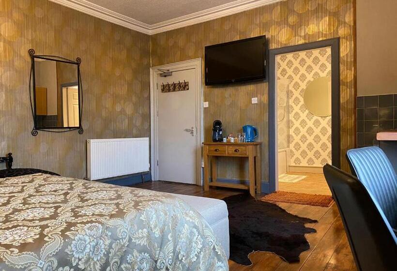 غرفة قياسية ثلاثية, Red Lion, Coorie Inn