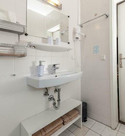 Quarto Estandar Individual, Altstadt