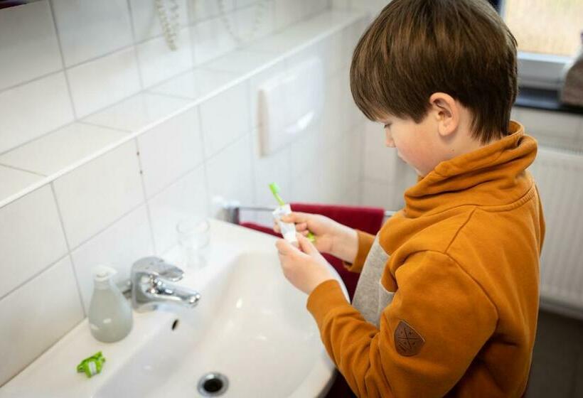 四人标准间, Ehlers