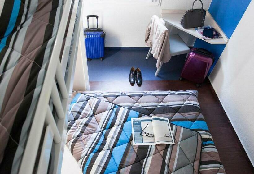 스탠다드 트리픔 룸 공동욕실, Tip Hotel Cambrai Ex Hotel F1