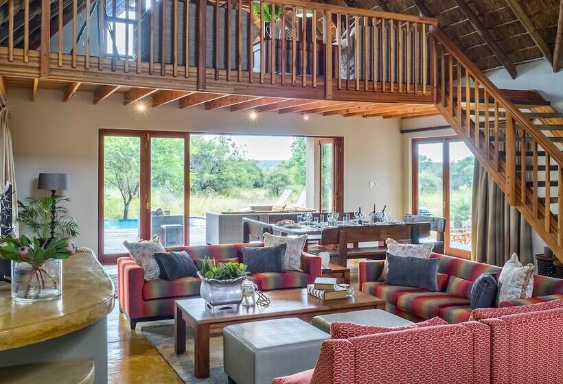 Вилла 4 Спальни, Finfoot Lake Reserve By Dream Resorts