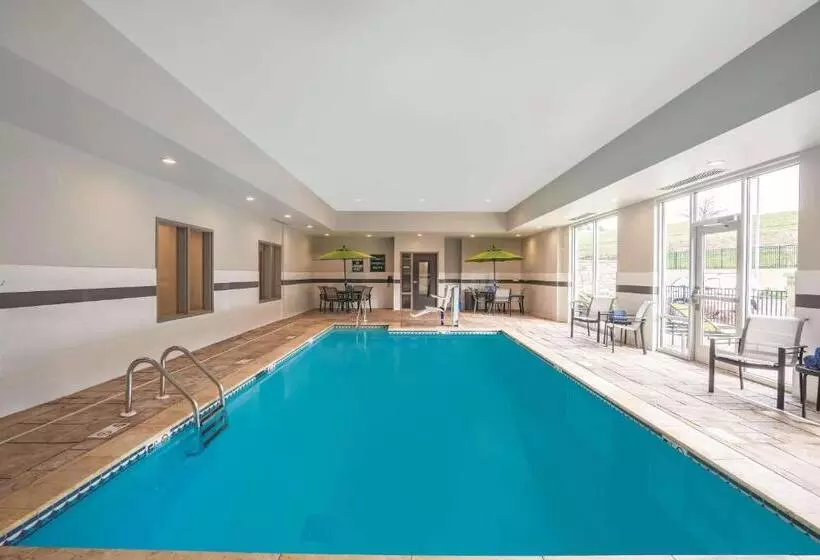 キングサイズベッドのスタンダードルーム, La Quinta By Wyndham Cleveland Tn