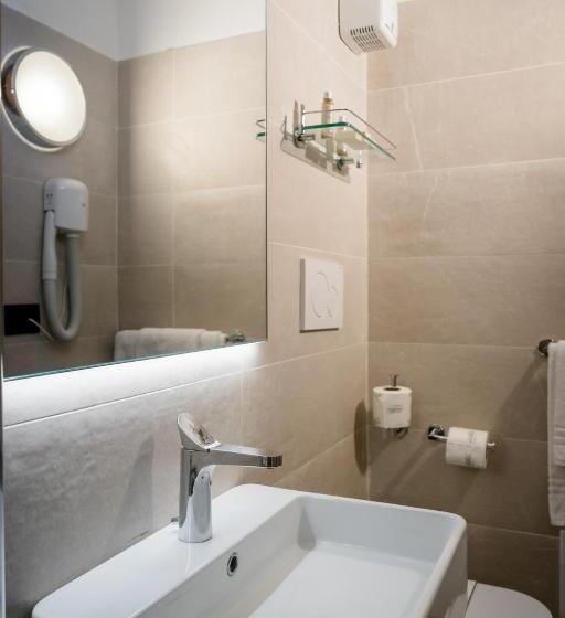 חדר סטנדרט, La Scottiglia E Ristorante