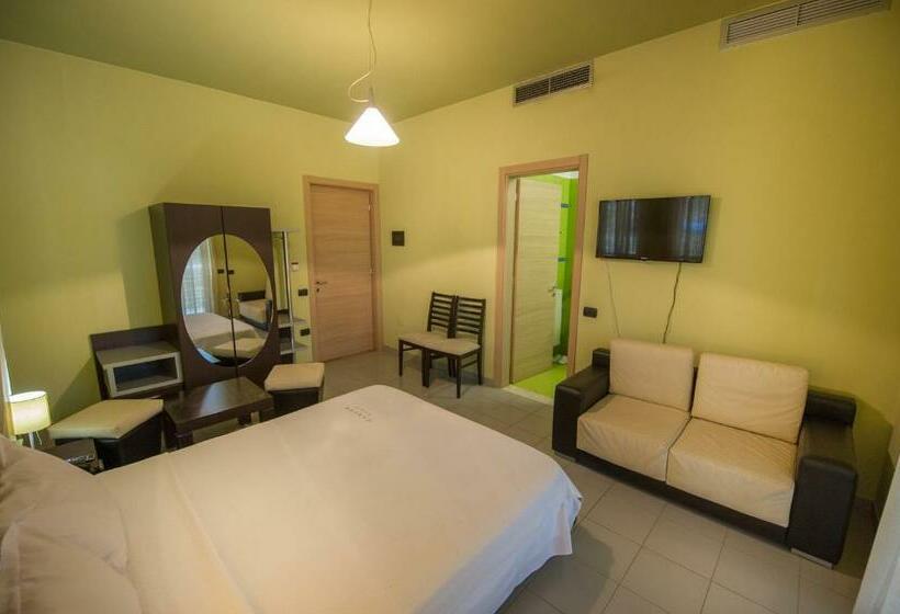 스탠다드 룸, Luani A