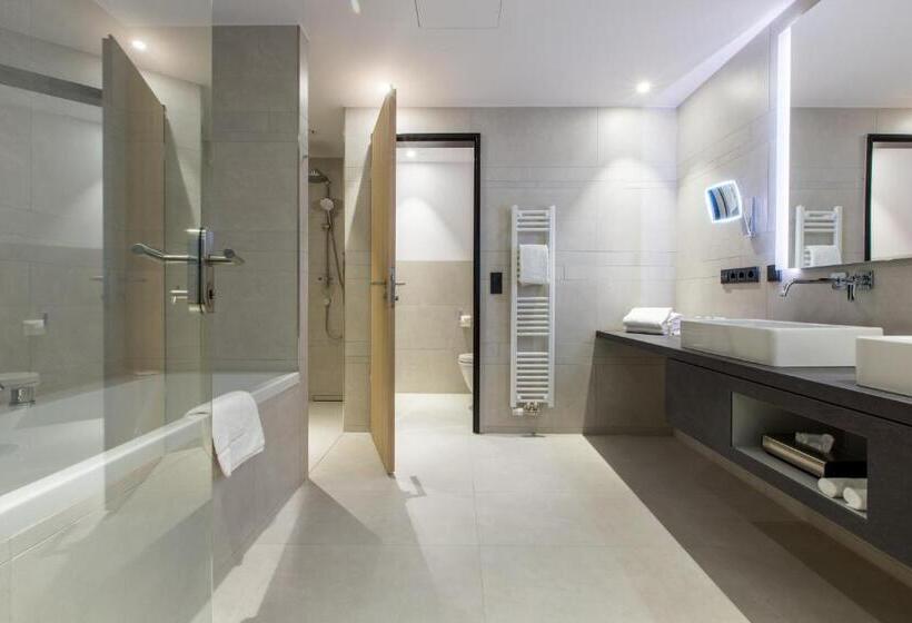 سوییت جونیور, Radisson Blu Hotel, Mannheim