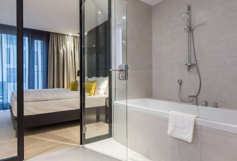 سوییت جونیور, Radisson Blu Hotel, Mannheim