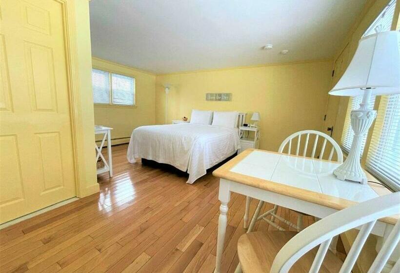 Номер Стандарт, The Escape Inn