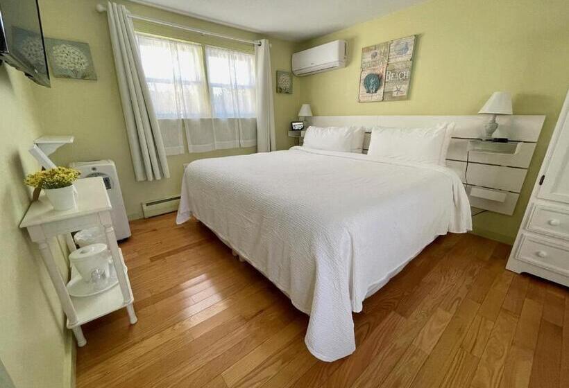 Номер Deluxe Кровать Кинг, The Escape Inn