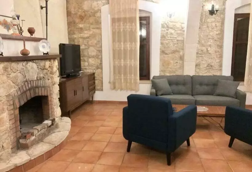２ベッドルームハウス, Komi Lofou House By Trulycyprus