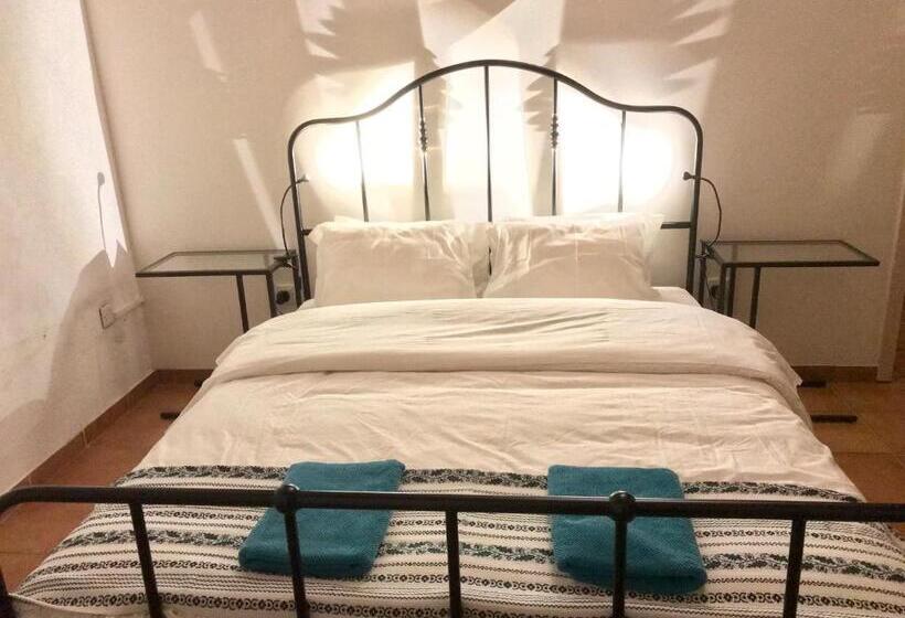 בית, 2 חדרי שינה, Komi Lofou House By Trulycyprus